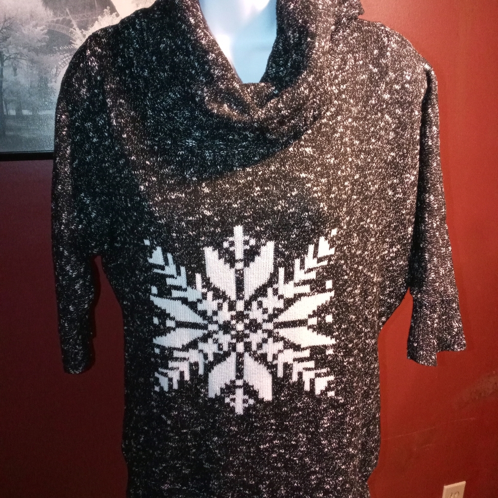 Sweater - Picture 5 of 9